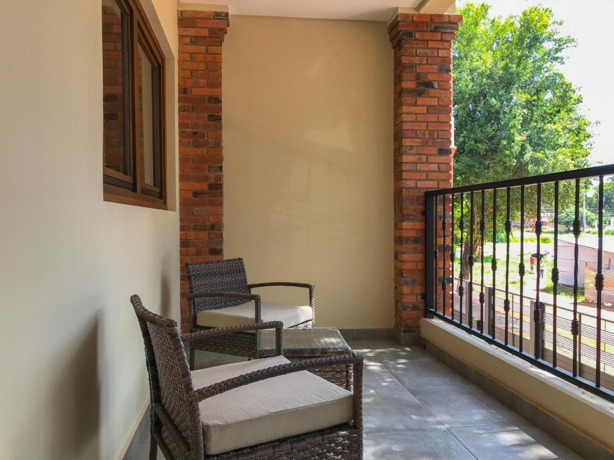 Aparthotel Los Laureles Nemby Exterior photo